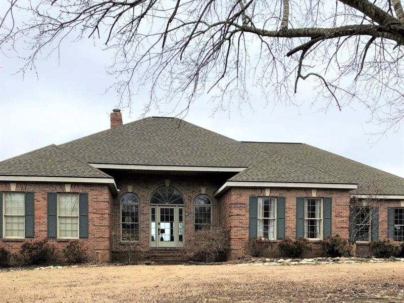 Beautiful Immaculate Home Just : Pocahontas : Randolph County : Arkansas