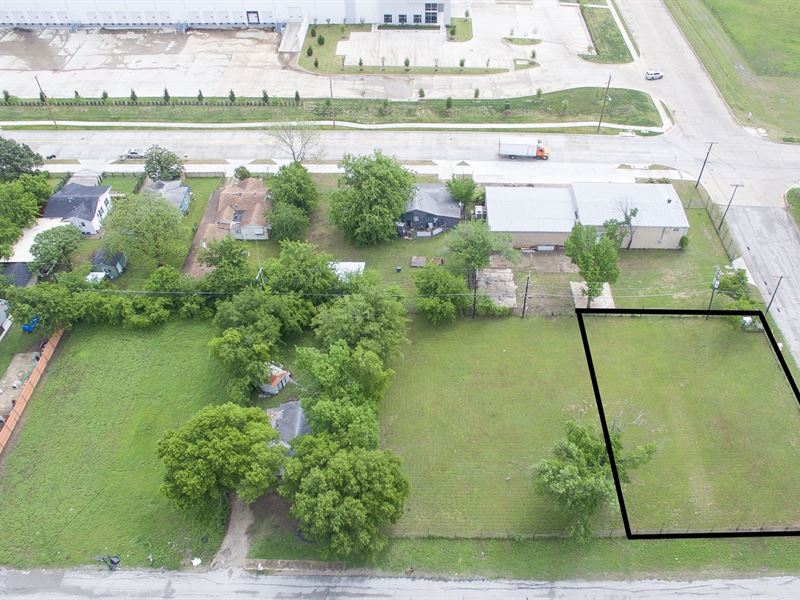 Corner Lot, Eagle Mountain-Saginaw : Fort Worth : Tarrant County : Texas