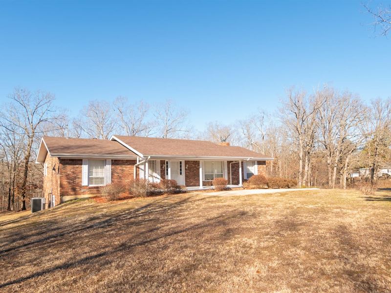 Spacious 4 Bed, 3 Bath Country Home : Poplar Bluff : Butler County : Missouri