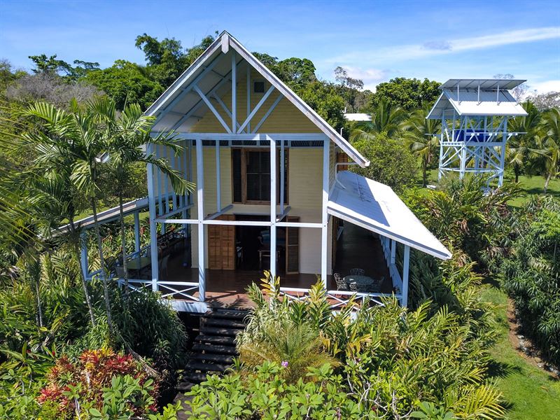 Titled Coastal Oceanview Home Isla : Panama