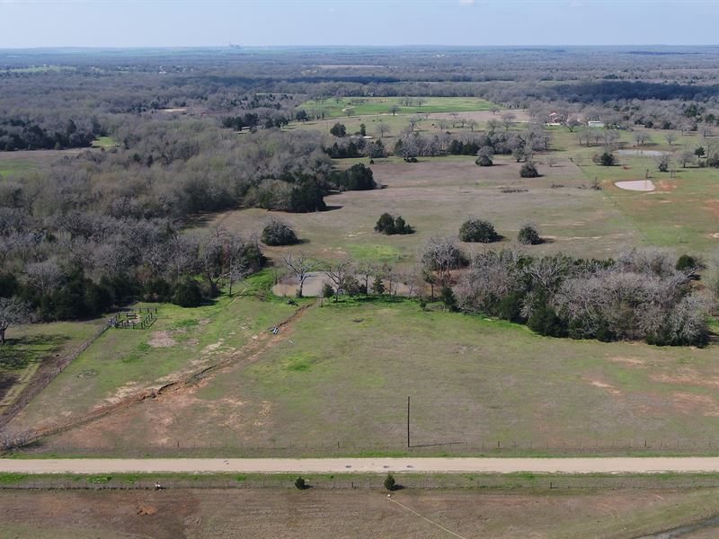 18.711 Acres Ready for Home : Rockdale : Milam County : Texas