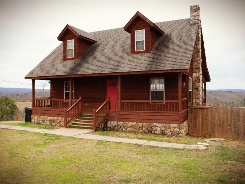Wood Sided Family Home with a View : Mountain View : Stone County : Arkansas