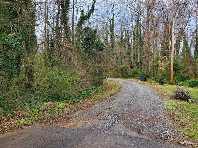 Secluded Lot Statesville, Iredell : Statesville : Iredell County : North Carolina