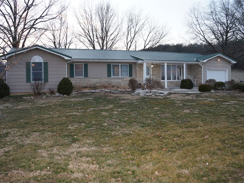 Home with Country Views : Brussels : Calhoun County : Illinois