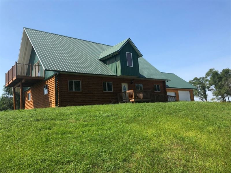 East Island Road Log Home and Acrea : Brady : Lincoln County : Nebraska