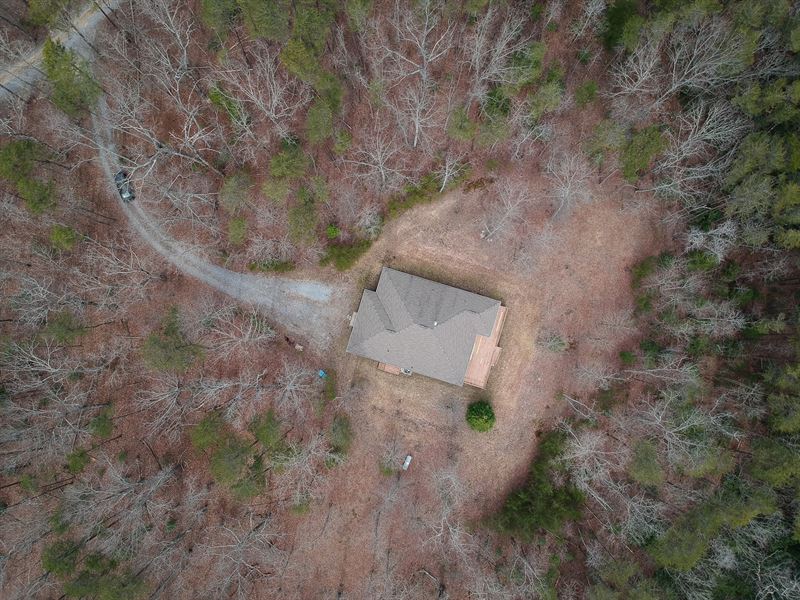Custom Home on Creek : Rising Fawn : Dade County : Georgia