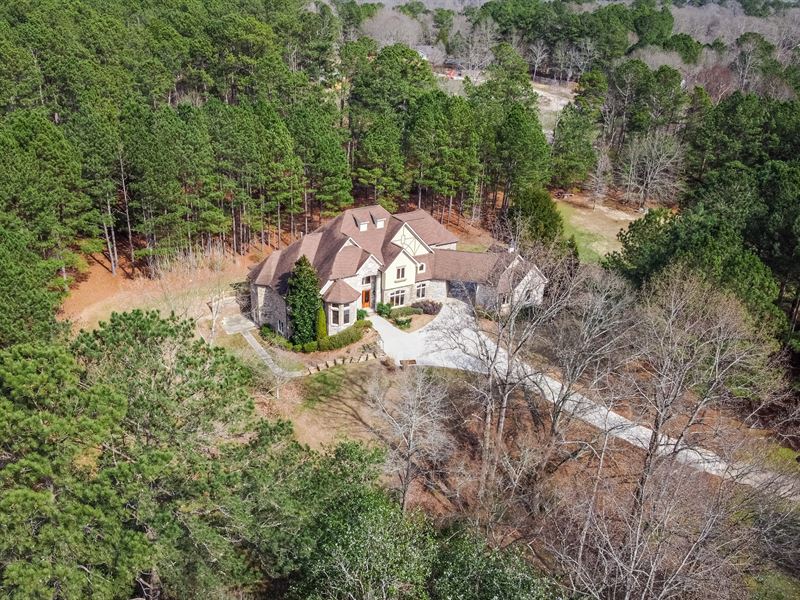Custom Built Estate Home on 9 Acres : Loganville : Walton County : Georgia