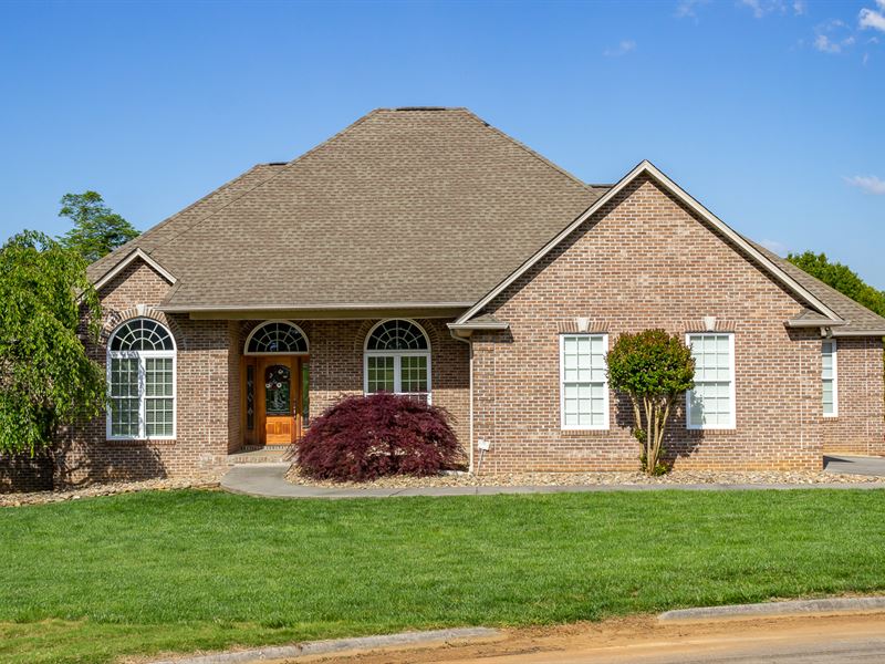 Brick Home with Lake Access : Russellville : Hamblen County : Tennessee