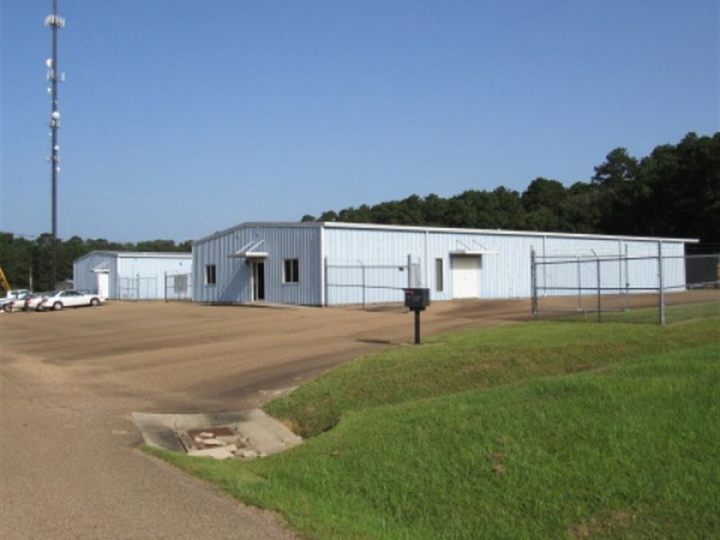 2 Commercial Bldgs On 2.2 Acres : McComb : Pike County : Mississippi