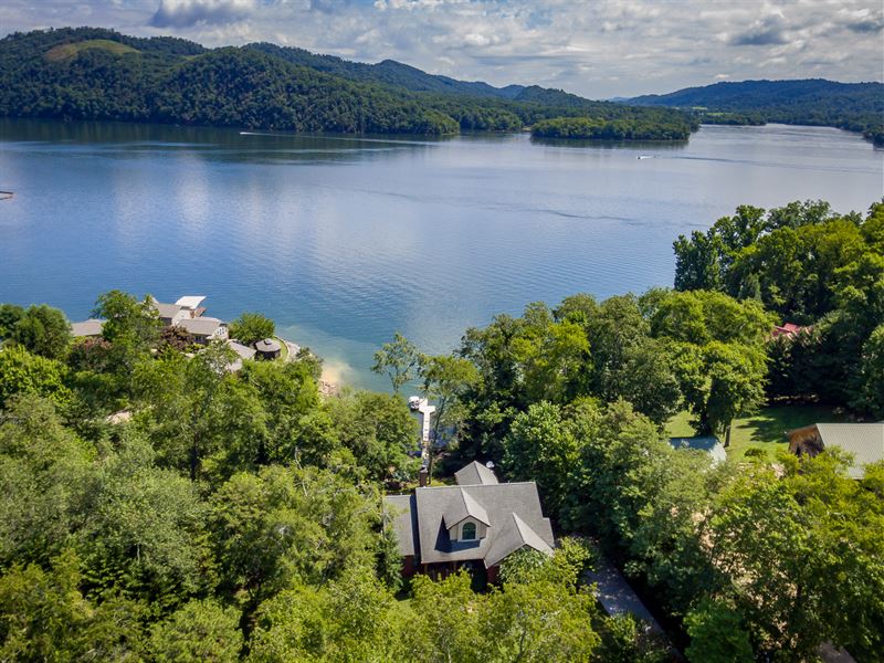 Cherokee Lakefront Home with Dock : Mooresburg : Hawkins County : Tennessee