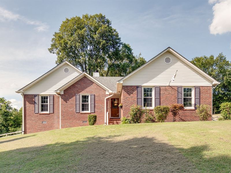 Country Home Acreage Columbia Lot for Sale in Columbia, Maury County