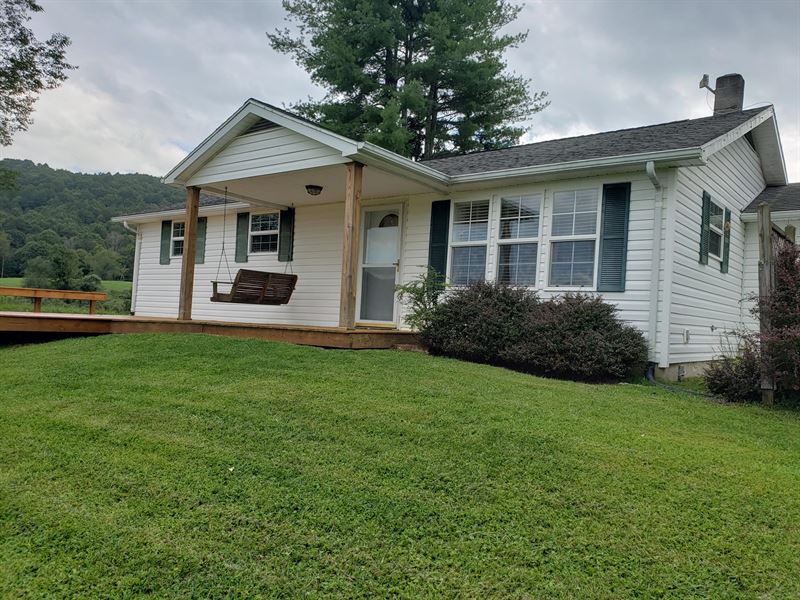 Adorable Cottage in Western Grayson : Mouth Of Wilson : Grayson County : Virginia