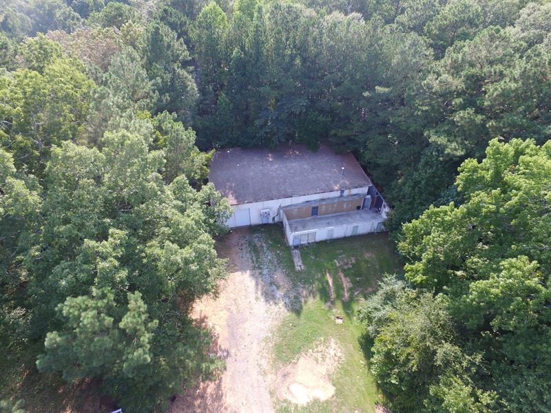 3000 Sq Ft Building and 4 Acres : Odenville : Saint Clair County : Alabama