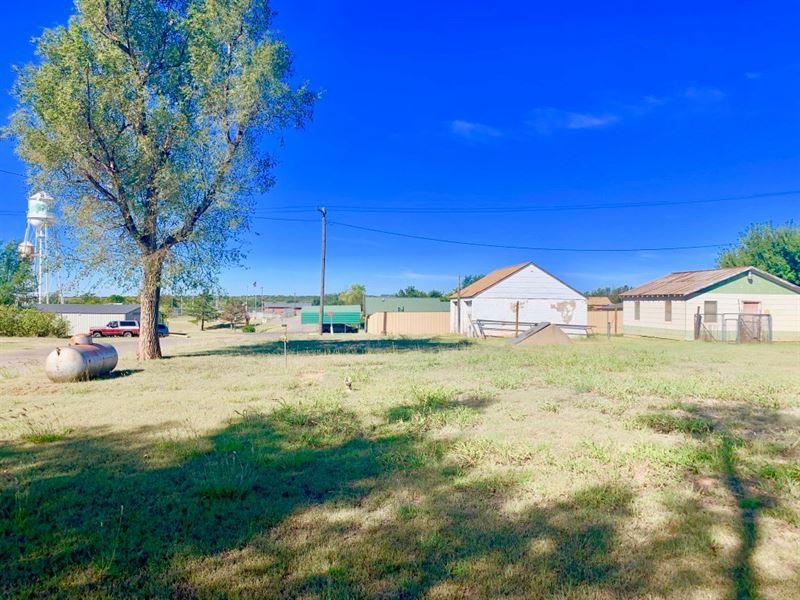2 Lots For Sale in Leedey, OK Lot for Sale in Leedey, Dewey County
