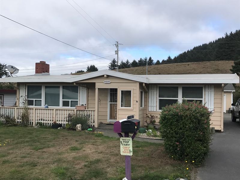 Coastal Oregon Home For Sale Lot for Sale in Gold Beach, Curry County