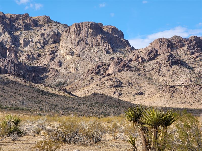 AZ Sanctuary with 360 Deg Mountains : Golden Valley : Mohave County : Arizona