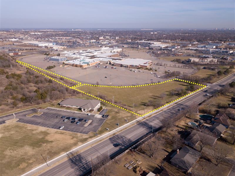 Absolute $1 Auction 15.25 AC : Topeka : Shawnee County : Kansas