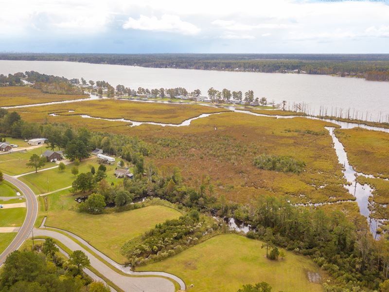 3 Acres of Waterfront Land on Canal : Chocowinity : Beaufort County : North Carolina
