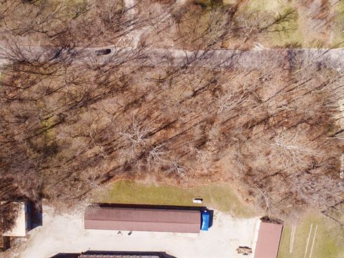 Wooded Acres in Bloomfield : Bloomfield : Greene County : Indiana