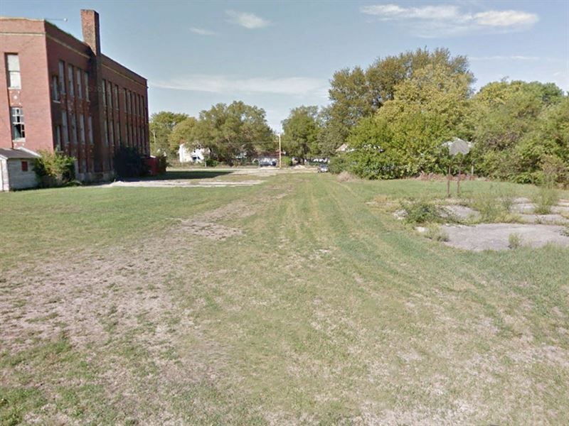 .39 Acres in Black Hawk County, IA : Waterloo : Black Hawk County : Iowa