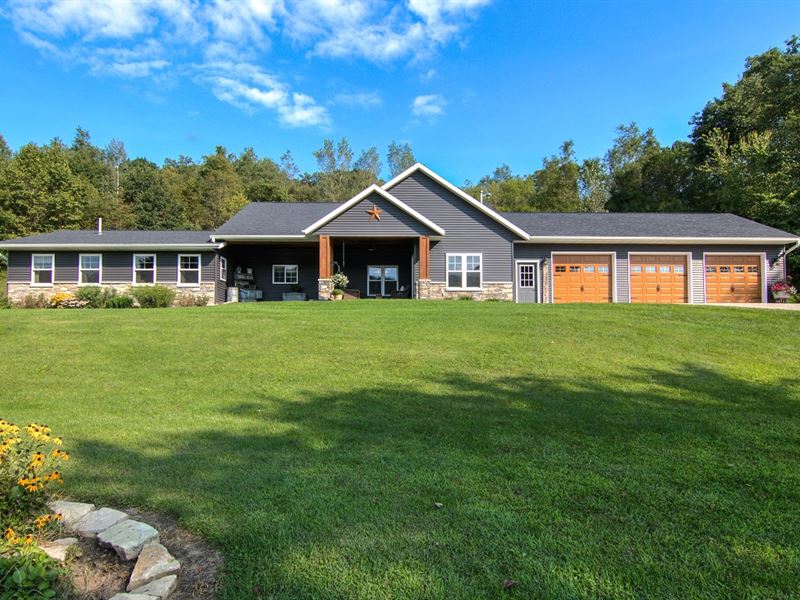 3.91 Ac with Home in Houston County : Houston : Houston County : Minnesota
