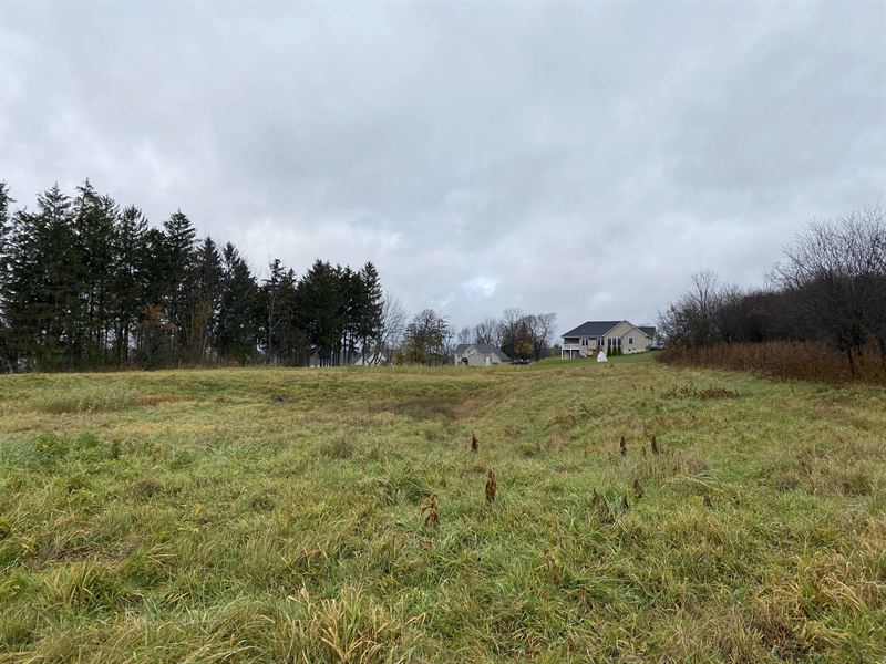 Building Lot with Full Utilities : Sennett : Cayuga County : New York