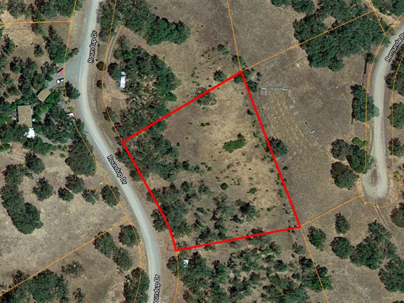 Residential, Hilltop & Paved Road : Corning : Tehama County : California