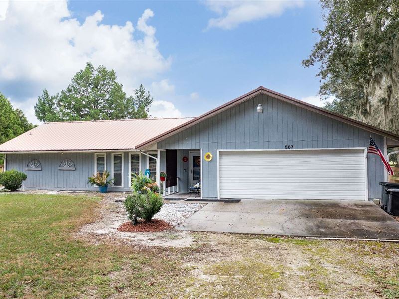 5 Ac Ranch with a 60 Ft Horse Barn : Lake City : Columbia County : Florida