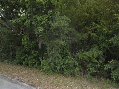 Inverness Awaits, Near State Park : Inverness : Citrus County : Florida