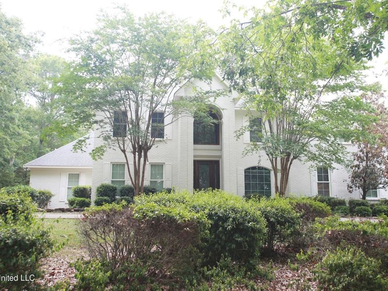 5 Bed/5 Bath Home On 15 Acres, 4 Ac : Flora : Madison County : Mississippi