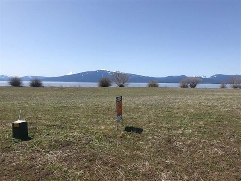 Lake Front Acreage : Chiloquin : Klamath County : Oregon