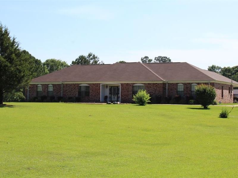 4 Bed, 4.5 Bath Home for Sale, 9.42 : Magnolia : Pike County : Mississippi
