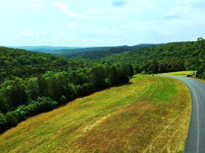 Stunning Village of Saddlebrooke : Saddlebrooke : Christian County : Missouri