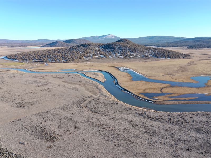 3.18 Acre Oregon Riverfront Retreat : Chiloquin : Klamath County : Oregon
