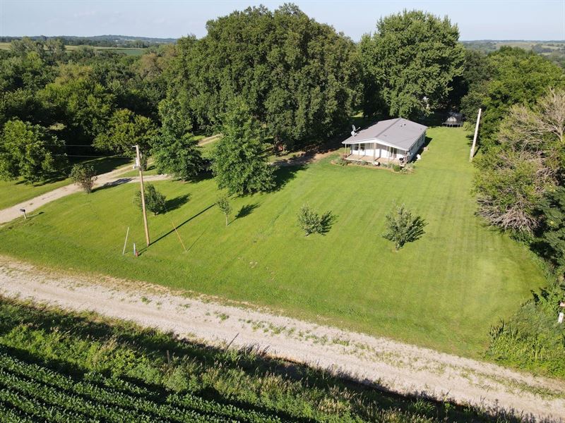 Country Home in Doniphan County KS : White Cloud : Doniphan County : Kansas