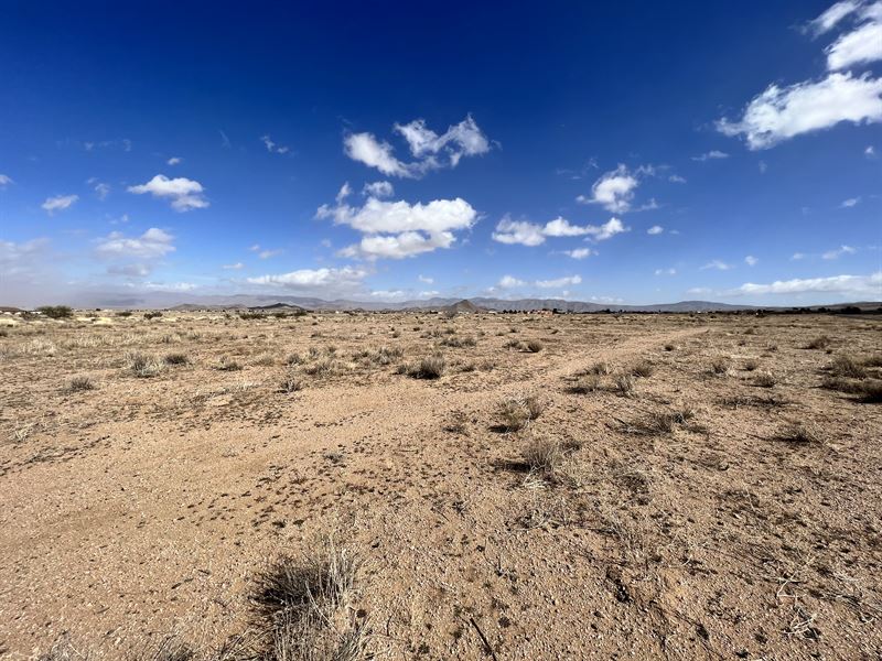 Enjoy Low-Cost Country Club Living : Kingman : Mohave County : Arizona