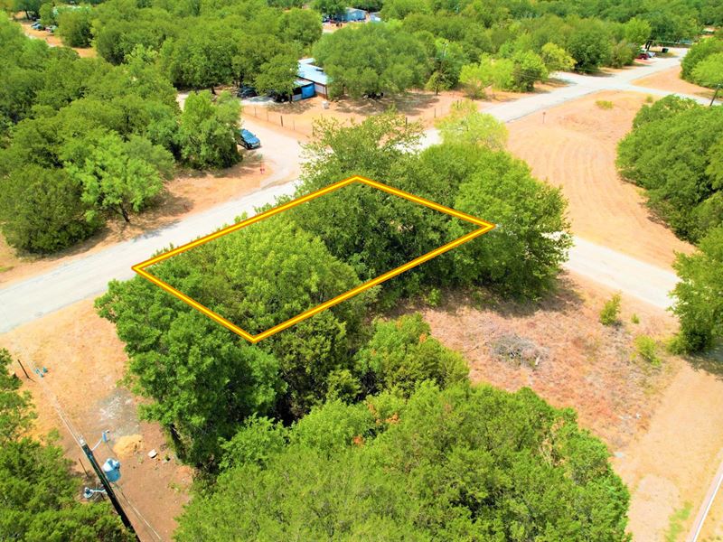 Corner Lot in Lake Granbury : Granbury : Hood County : Texas
