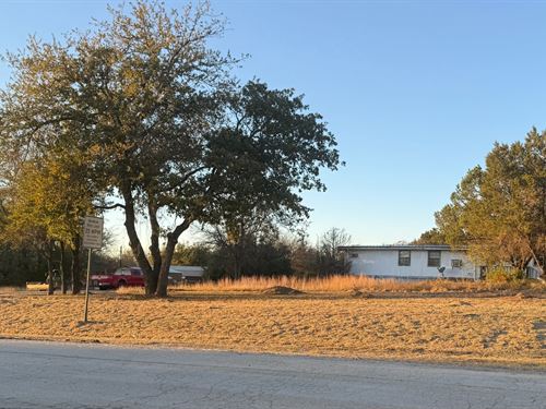 Corner Lot Near Lake Granbury : Granbury : Hood County : Texas