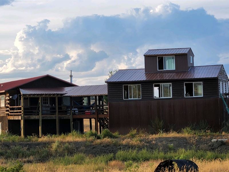 Fort Musselshell Cabin : Winnett : Petroleum County : Montana