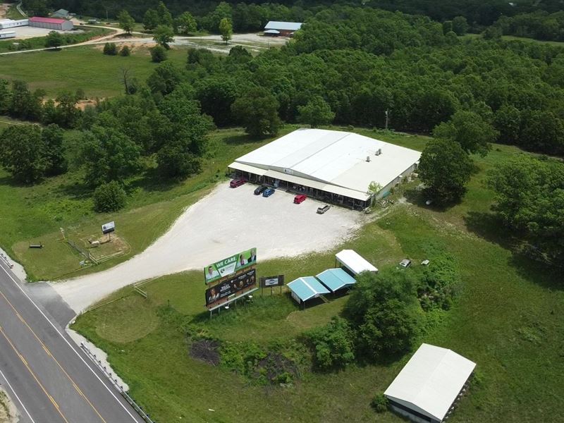 Commercial Building in West Plains : West Plains : Howell County : Missouri