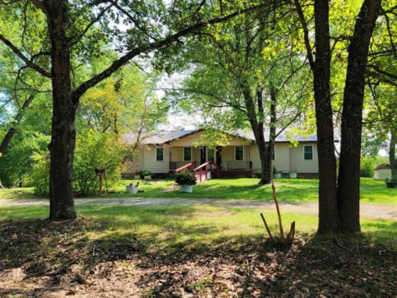 Country Home On 3.1 Acres : Huggins : Texas County : Missouri