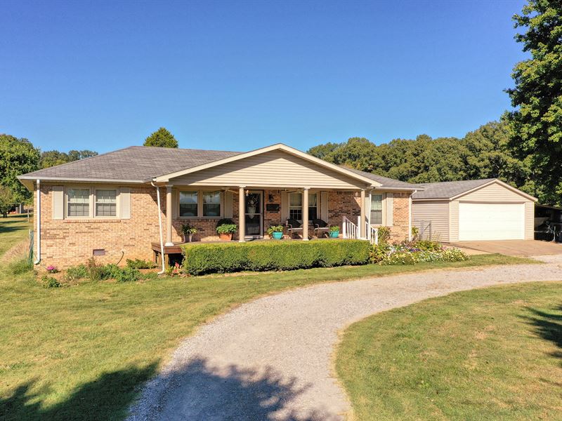 Quiet Country Living : Puryear : Henry County : Tennessee
