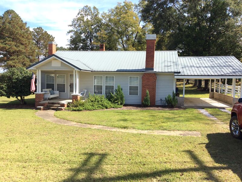 N Jackson Ave, House with 1 Acre : Luverne : Crenshaw County : Alabama