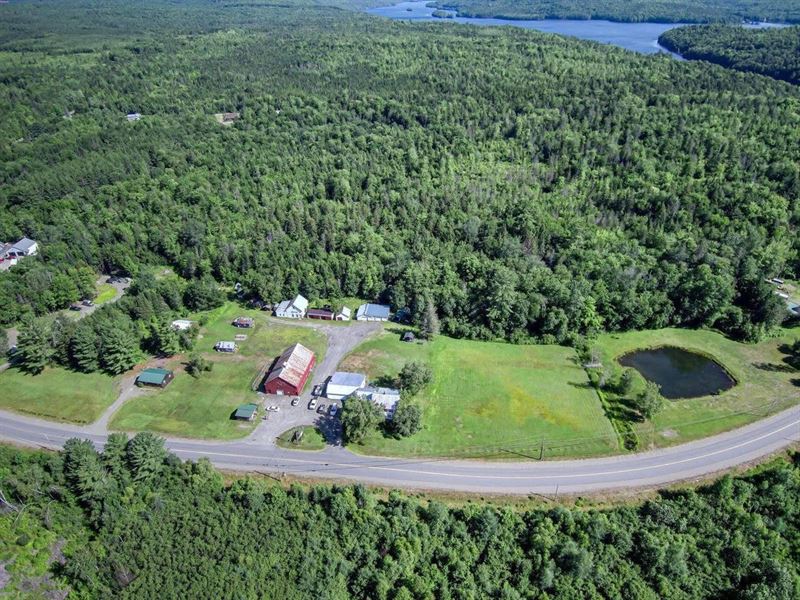 Hunting and Fishing Lodge Offers th : Bingham : Somerset County : Maine