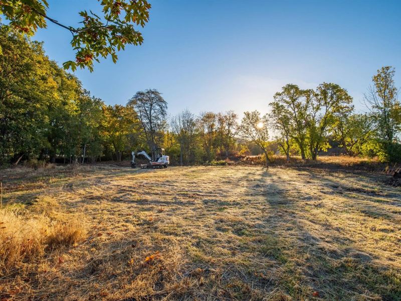 141 Majestic Lane : Ashland : Jackson County : Oregon