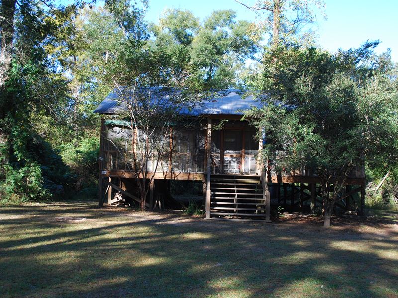 Beautiful Cabin with River Access : Oberlin : Allen Parish : Louisiana