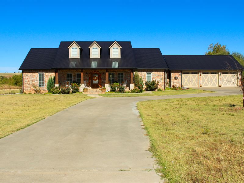 Custom Home on Route 66 : Hydro : Caddo County : Oklahoma