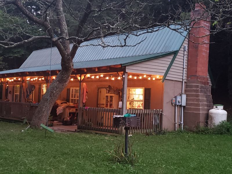 Rustic Cabin with Creek and Acreage : Fries : Grayson County : Virginia