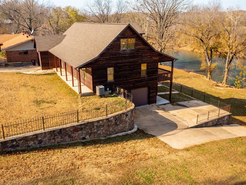 Cabin on Spring River, Custom Built : Ravenden : Lawrence County : Arkansas