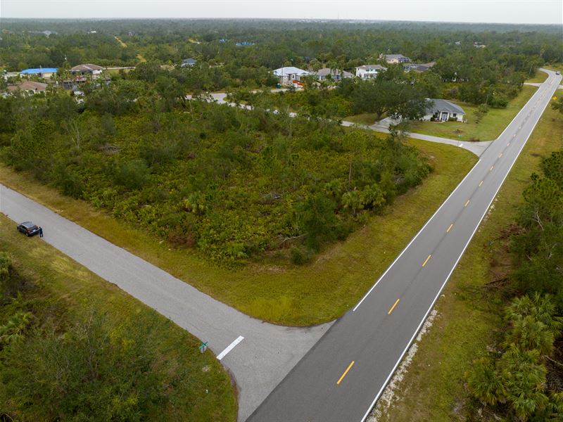 1/2 Acre Lot in Charlotte County : Port Charlotte : Charlotte County : Florida